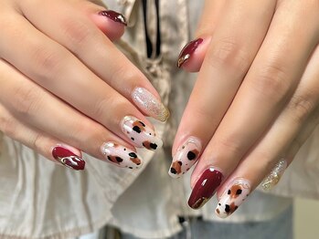 ネイルサロンアンドスクール ミュー(Nail Salon & school mieux)/アニマル柄＆ボルドーデザイン☆