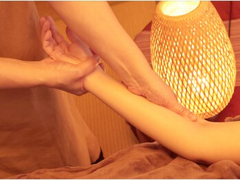 フェリーチェ(Felice)/肩こりにハンドマッサージ