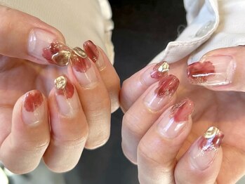 タスメット(+met)の写真/豊富なパーツ・カラーから似合わせネイルをご提案♪手書きアートも大歓迎◎お出かけやイベントにも*