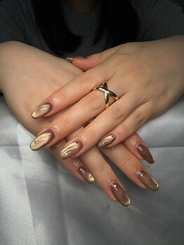 ティネイル(Tinails)の写真/自爪に優しく、自然な仕上がりのチップ長さ出し