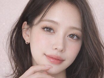 ダズル(DAZZLE)の写真/目が合った瞬間、印象に残る目元に