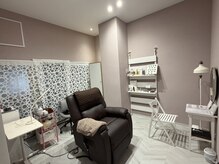 マムズネイルプラス(mam’s nail plus)の雰囲気(個室でマツゲとネイル、ハンドとフット等、同時施術も可能です。)