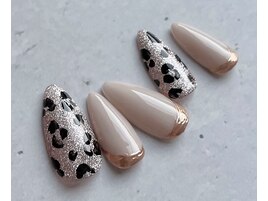 ヒョウ柄ネイル
