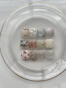 アンルボネイルアイラッシュ(anlubon)の写真/素足にも自信が持てる足先に♪季節のイベントに合わせて足元からお洒落に☆ハンドネイルができない方にも◎