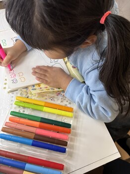 グリッター ショウナン(glitter. SHONAN)/お客様のお子様とお絵描き♪