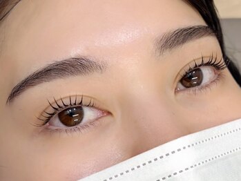 リル 長堀橋(Rire)の写真/[圧倒的モチ×美しい仕上がり♪]選べるカールで立ち上げ/束感/ナチュラルなんでも◎理想のぱっちり目元に！