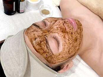 【毛穴改善×温活】ハーブピーリング&よもぎ蒸し ブロールジムサロンの写真/【本気の肌質改善!毛穴・ニキビケアはお任せください◎】ハーブピーリングで理想のツルスベ肌へ♪