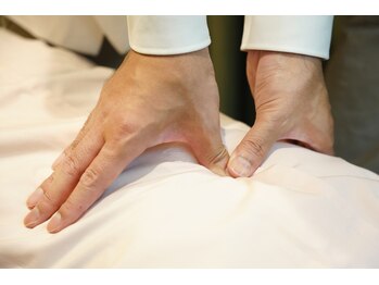 吉宗指圧治療院/指圧　アップアングル