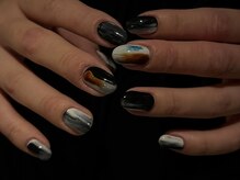 個性派ニュアンスネイル