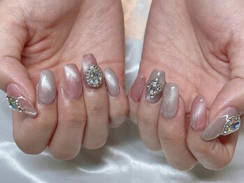 リム(Rym)/マグネットビジューネイル