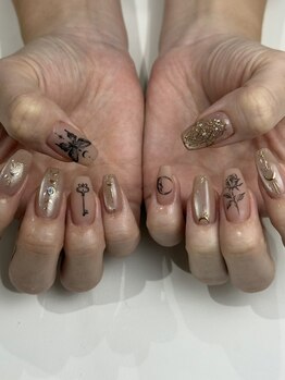 ネイルアトリエ ニュイ(nail atelier Nuit.)の写真/【SNSで話題★】アートペインティングやペットアート、エンブロイダリーアート等繊細な手描きアートが得意