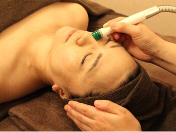 アンジュエール(Angeaile)の写真/【中目黒】気になる黒ずみ・角栓・開き・ザラつき・たるみ毛穴を改善！つるスベ&ワントーン明るいお顔へ♪