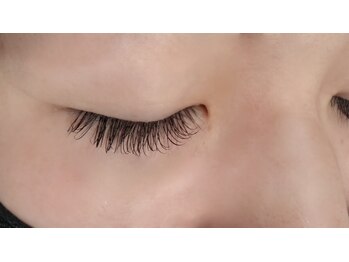 モア(Moa)/ナチュラルな100本デザイン