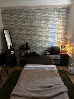 プチ(Petit.)の写真/《フェイシャルケア＋ドライヘッドスパ★30分￥3500》通いやすい価格で満足度◎フェイスラインもスッキリ♪