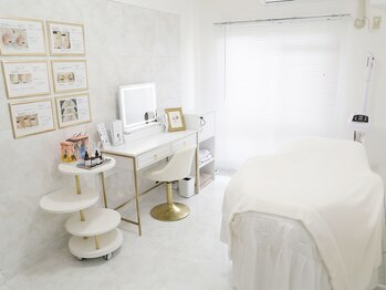 顔専門エステ 印西店/施術ルーム1 