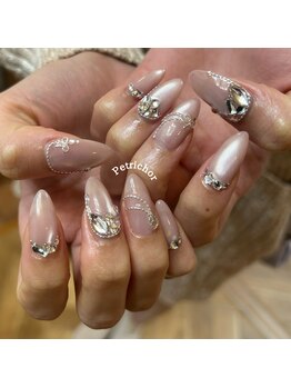 ぺトリコール(Petrichor)/キラキラビジューネイル