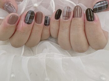 ハニービービー(Honey Bee Bee)/秋チェックネイル