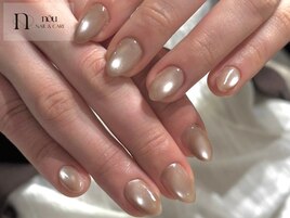 透明感ベージュマグネットネイル