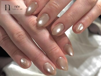 透明感ベージュマグネットネイル