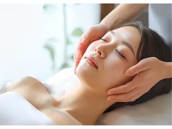 サロンアメリ 高知駅前店(Salon Ameri)の写真/〈話題の韓国水光肌を叶える☆〉最新肌管理☆BBLフェイシャルでファンデいらずのツヤ透明肌へ♪