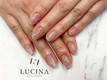ネイルスタジオ ルキナ(LUCINA)/c-242 大人上品フラッシュネイル