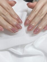 リスドーレ(Lys dor'e)/大人女性のワンカラーネイル