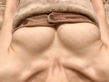 ブライトプラス 姫路店(Bright plus)の写真/美バスト持続セルフケアも伝授!バストアップ&美胸形成で憧れの美バストへ♪