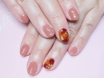 コキーユ(Coquille)/上品きらめきネイル