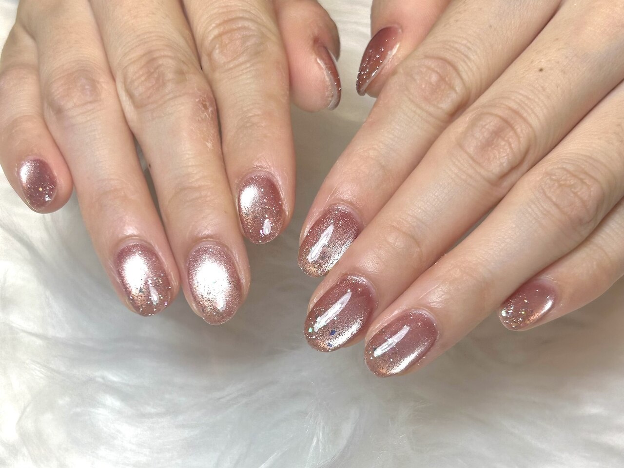 2026年冬トレンド】ラメグラデーション ショートのネイルデザイン集