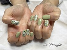 ジェルネフェル(LaDjernefer)/くすみグリーン×ラメ