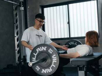 グランドジム 瑞穂店(GRAND GYM)の写真/初心者から経験者まで大歓迎★スクワット等のBIG3指導や24時間ジムの自主トレに活きる正しい知識を！