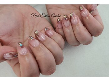 ネイルサロン アミティエ(Nail Salon Amitie)の写真/日々の生活にオシャレ*と可愛いと綺麗*を取り入れたい♪シンプルでも目に留まるセンスの光るお手元へ格上げ