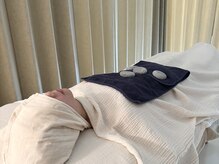 にゅうどうぐも(nyudougumo)/お腹を温めながらの施術です