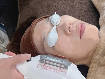 【毛穴改善×温活】ハーブピーリング&よもぎ蒸し ブロールジムサロンの写真/【お悩みに合せてオーダーメイド可】本格ハーブ×よもぎ蒸しで冷え改善&代謝UP♪妊活&女性特有の悩みにも◎