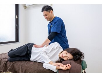 ナチュリカ(Naturica)/施術3 &nbsp;腰の張り・左右差の調整