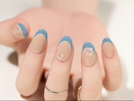 春のフレンチネイル