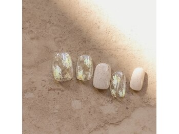 シルニー リム(Silny rim)/アシンメトリーニュアンスネイル