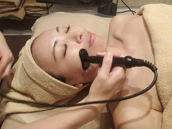 シー デ パラディ(C de)の写真/【※またまた宇都宮初導入！最新&最強の国産美容機器を常に導入！】顔のセル脂肪を撃退し、速効小顔に！