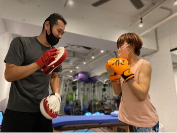 エイトバイエイト(8×8)/初心者ボクササイズ