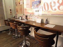 もみかる 流通通り店/待合スペース