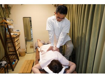 吉宗指圧治療院/指圧風景