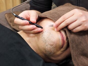 トータル ビューティ フィットの写真/【キャリア42年スタッフによる施術】圧倒的な知識・経験をもつプロにお任せ★表面に出ている毛をツルピカに