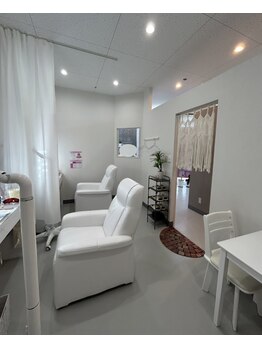 エクシアホワイトニング 西条店/