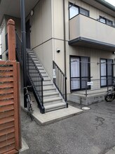 もみ匠 コリニモマケズ/駐車場から店舗への道順6