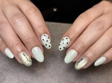 サロン ド リーナ(salon de RINA)の雰囲気（持ち込みアートも可能です♪）