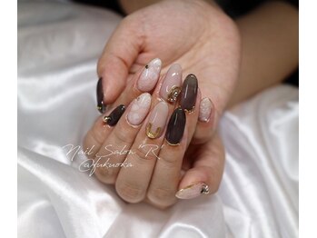 ネイルサロン R/スタイリングコース　8030円 aki