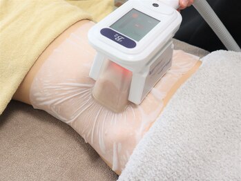 ボディーシェルター 横浜桜木町/*脂肪冷却*　ピーリング/小顔