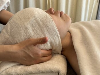 クェルチ(Quert)の写真/【ドライヘッドスパ&首肩デコルテトリートメント60分】肩周りからじっくりほぐし、眼精疲労・頭痛の改善に!