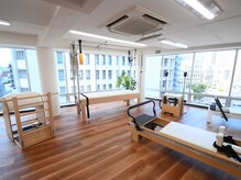 ワン(ONE)/ピラティスマシン完備