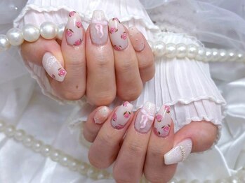 プティネイル(Puty Nail)/春の小花柄×レースネイル♪